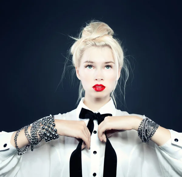 göz alıcı blonlinki portresi