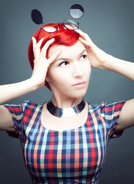 yaratıcı bir kızın portresi.