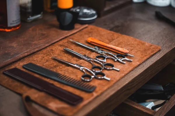 Barber Shop Tools Old Wooden Background — Stockfoto