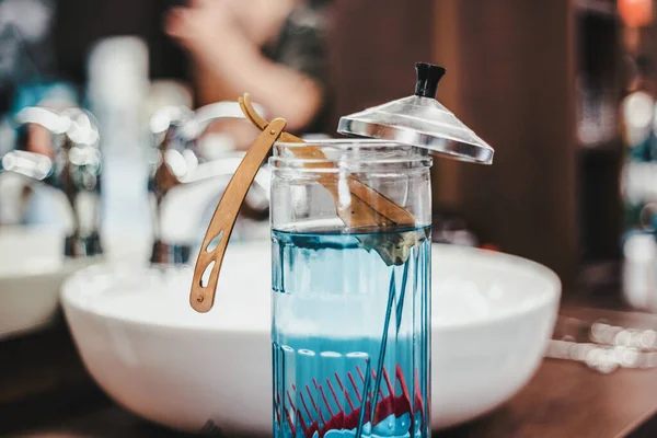 Razor Barbicide Disinfecting Jar Barber Shop — Stok Foto