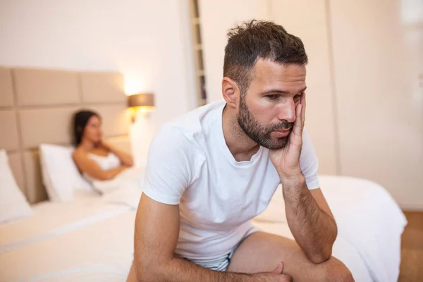 Beautiful Girl Frustrated Man Sitting Bed Looking Each Other Upset — Fotografia de Stock