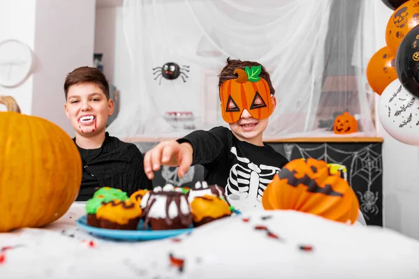 Happy Halloween Attractive Young Boy His Brother Preparing Halloween Party — Foto Stock