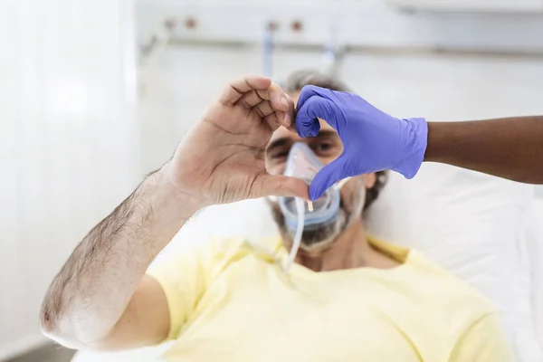 Doctor Patient Make Finger Heart Shape Wearing Blue Disposable Latex — Foto Stock