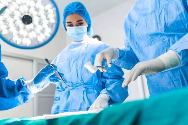 Group Surgeons Doing Surgery Hospital Operating Theater Medical Team Doing — 스톡 사진