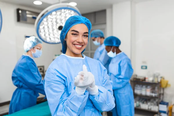 Portrait Beautiful Female Doctor Surgeon Putting Medical Gloves Standing Operation — 스톡 사진