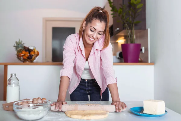 Happy Attractive Young Adult Woman Lady Housewife Baker Holding Pin — Foto de Stock