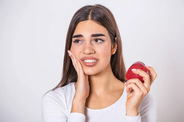 Sensitive Teeth Young Woman Having Tooth Pain Eating Apple Standing — Foto de Stock