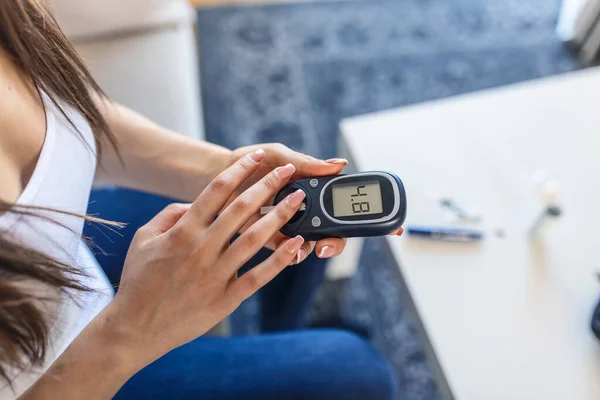 Young Woman Using Digital Glucometer Home Diabetes Control — Stock fotografie