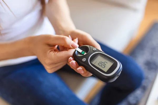 Woman Glucometer Checking Blood Sugar Level Home Diabetes Health Care — Stock fotografie