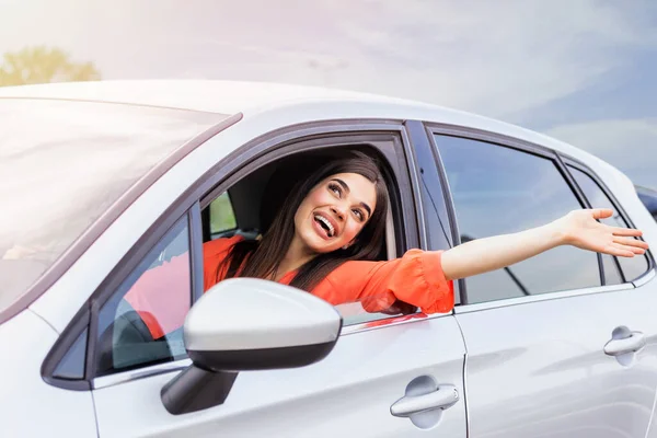 Young Woman Sitting Car Hand Out Window Happy Woman Driving — Fotografia de Stock