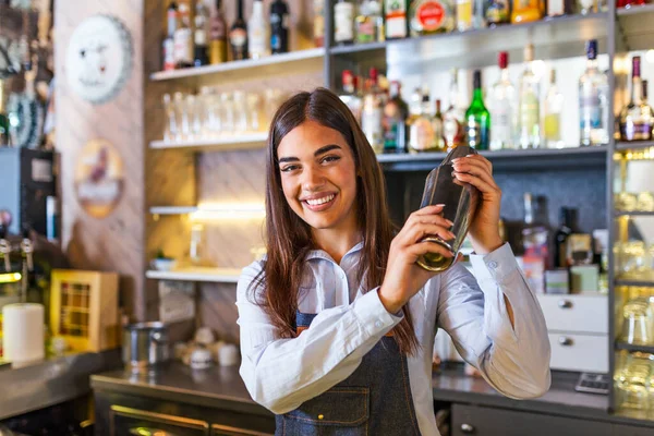 Young Female Worker Bartender Desk Restaurant Bar Preparing Coctail Shaker — Foto Stock