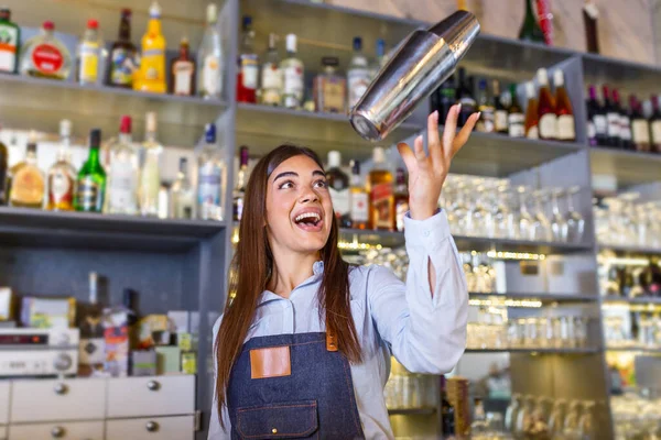 Beautiful Female Bartender Tosses Cocktails Shaker Air Arranges Real Show — Stock Photo, Image