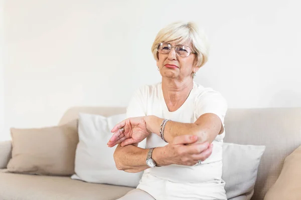 Old Age Health Problem People Concept Close Senior Woman Suffering — Stockfoto
