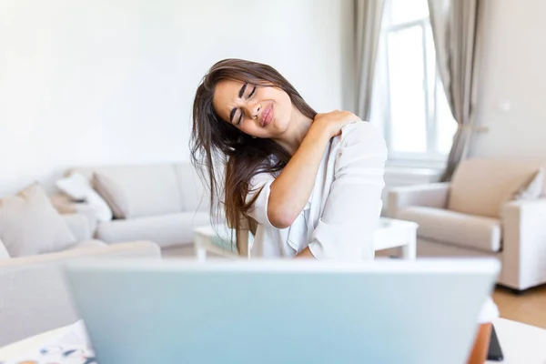 Portrait Young Stressed Woman Sitting Home Office Desk Front Laptop — ストック写真