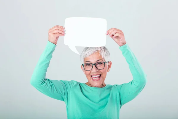 Cheerful Mature Woman Holding Speech Bubble Sign Her Head Smiling — Φωτογραφία Αρχείου