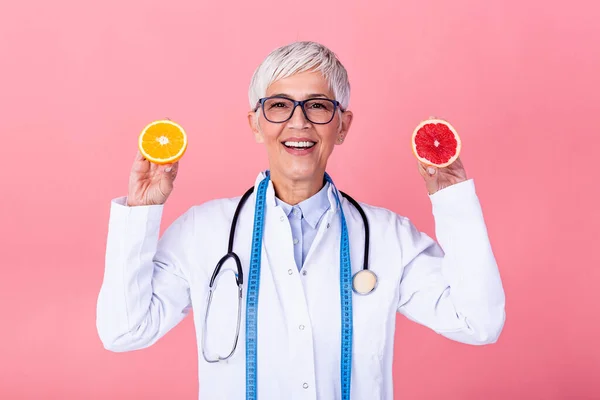 Happy Dietitian Nutritionist Holding Grapefruit Orange Having Fun Woman Promoting — Φωτογραφία Αρχείου