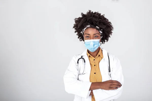 Medicinsk Uppfattning Ung Vacker Kvinnlig Läkare Vit Rock Med Fonendoskop — Stockfoto