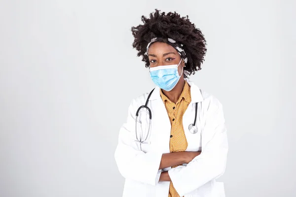 Medicinskt Koncept Ung Vacker Kvinnlig Läkare Vit Rock Med Fonendoskop — Stockfoto