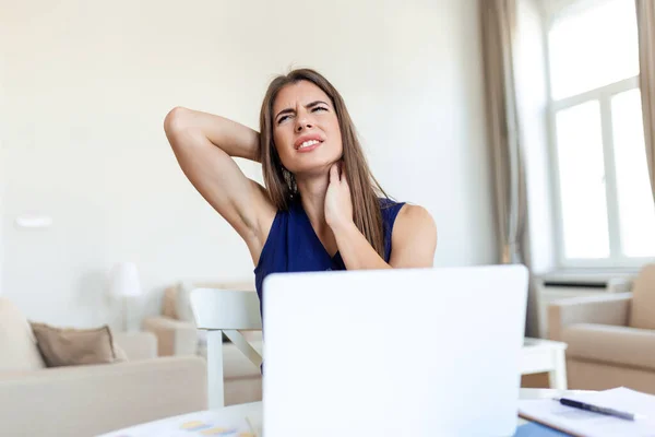 Feeling Exhausted Frustrated Young Woman Looking Exhausted Massaging Her Neck — Foto de Stock