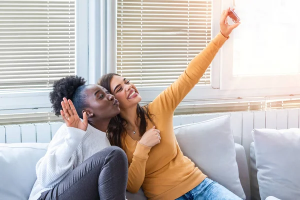 Glückliche Junge Beste Freunde Die Spaß Haben Und Lächeln Freunde — Stockfoto