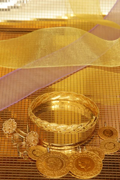 Biżuteria złoto — Zdjęcie stockowe