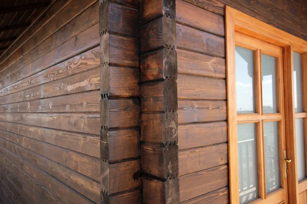 Casa de madera —  Fotos de Stock