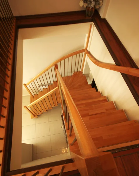 Деревянные лестницы — стоковое фото