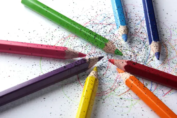 Fargede blyanter – stockfoto
