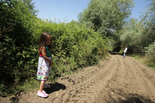 Children in nature — Stock Photo, Image