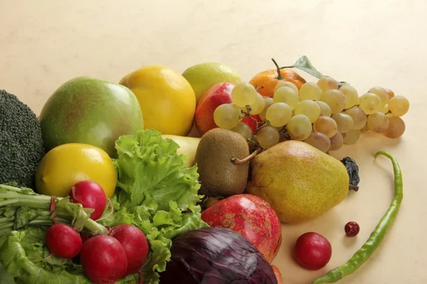 Hortalizas y frutas — Foto de Stock