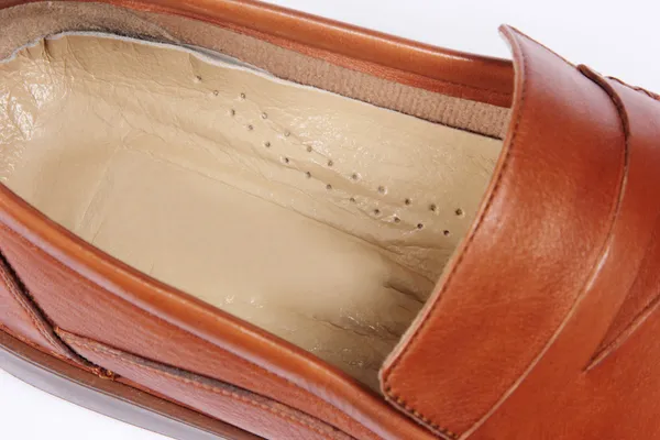 Gros plan sur les chaussures en cuir pour hommes — Photo