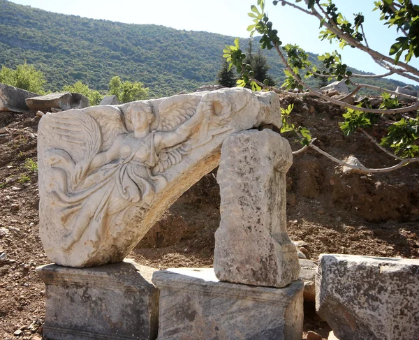 Sten carving på den grekiska gudinnan nike, Efesos — Stockfoto