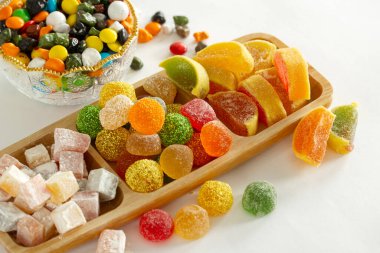 Çeşitli Türk Lokumu. Çikolatalı şekerler..