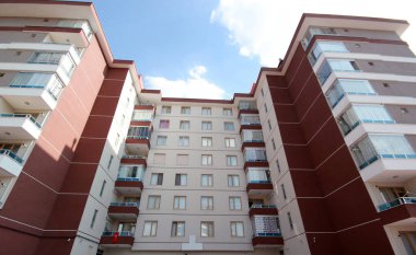Yeni ve modern apartman blokları
