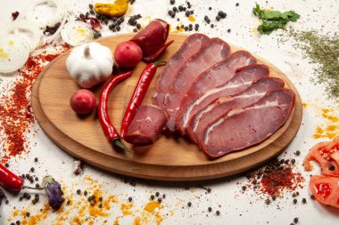 Sığır pastırması dilimlenmiş. Türk pastırması, pastırma (kayseri pastirma )