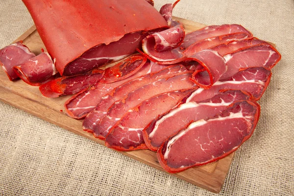 Rinderpastrami Scheiben Geschnitten Türkischer Speck Pastrami Kayseri Pastirma — Stockfoto