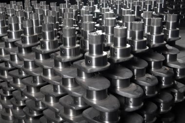 Yeni motor krank mili. Yedek parça. 