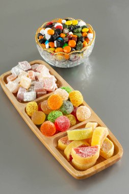 Çeşitli Türk Lokumu. Çikolatalı şekerler..