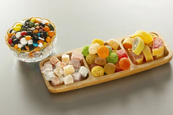 Çeşitli Türk Lokumu. Çikolatalı şekerler..