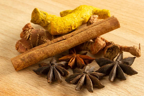 Healthy Spices Wooden Background Turmeric Ginger Star Anise Cinnamon Sticks — Fotografie, imagine de stoc