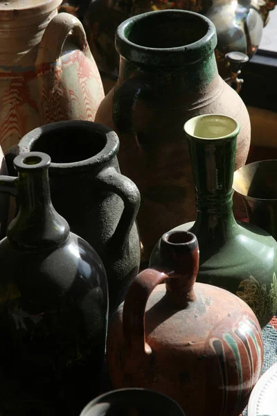 Old Earthenware Pots Antique Shop — ストック写真