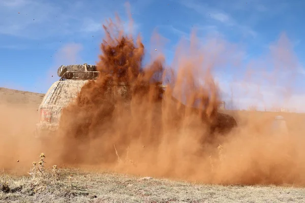 Offroad Rennen Auf Staubigem Terrain — Stockfoto