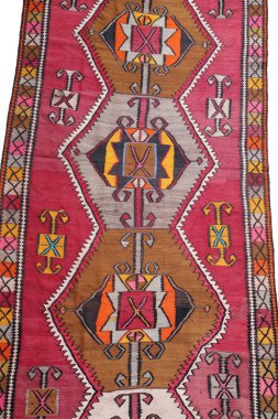 Yün örülmüş antika Türk halısı