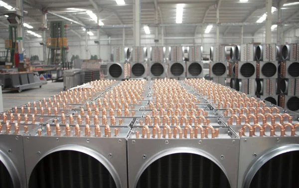 Tillverkning Luftkonditioneringsapparater Fabriken — Stockfoto