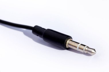  Beyaz arka planda ses mini jak fişi 