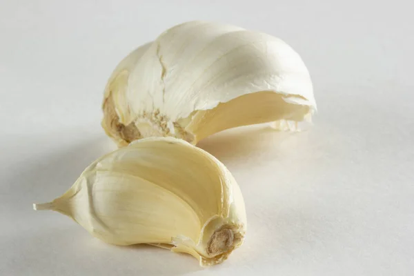 Teentje Knoflook Een Witte Achtergrond — Stockfoto