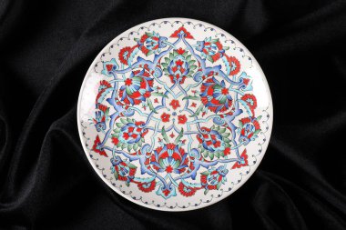 El yapımı, otantik hediye porselen tabağı.