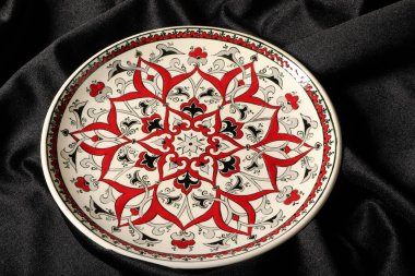 El yapımı, otantik hediye porselen tabağı.