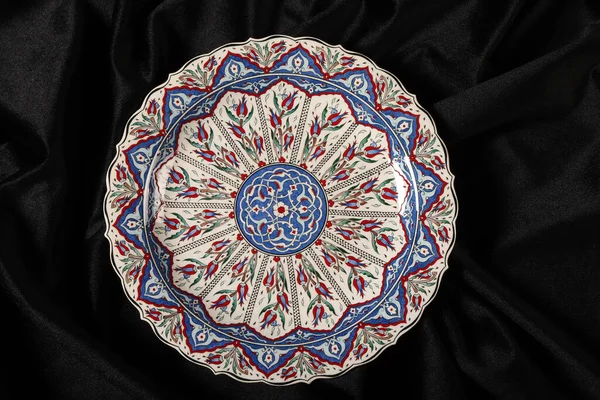 El yapımı, otantik hediye porselen tabağı.