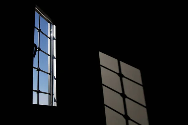 Light Windows Shines Wall Dark Room — стоковое фото